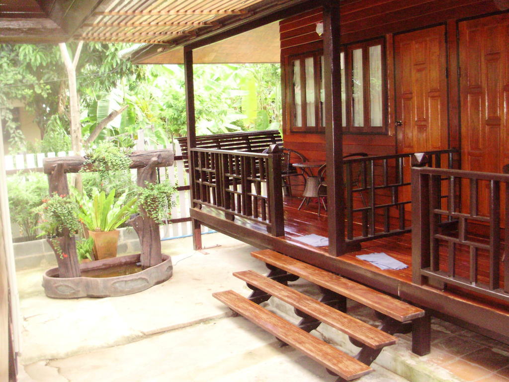 Baan Kong Homestay Phra Nakhon Si Ayutthaya Rum bild