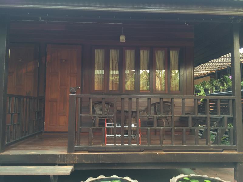 Baan Kong Homestay Phra Nakhon Si Ayutthaya Exteriör bild