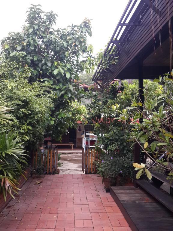 Baan Kong Homestay Phra Nakhon Si Ayutthaya Exteriör bild