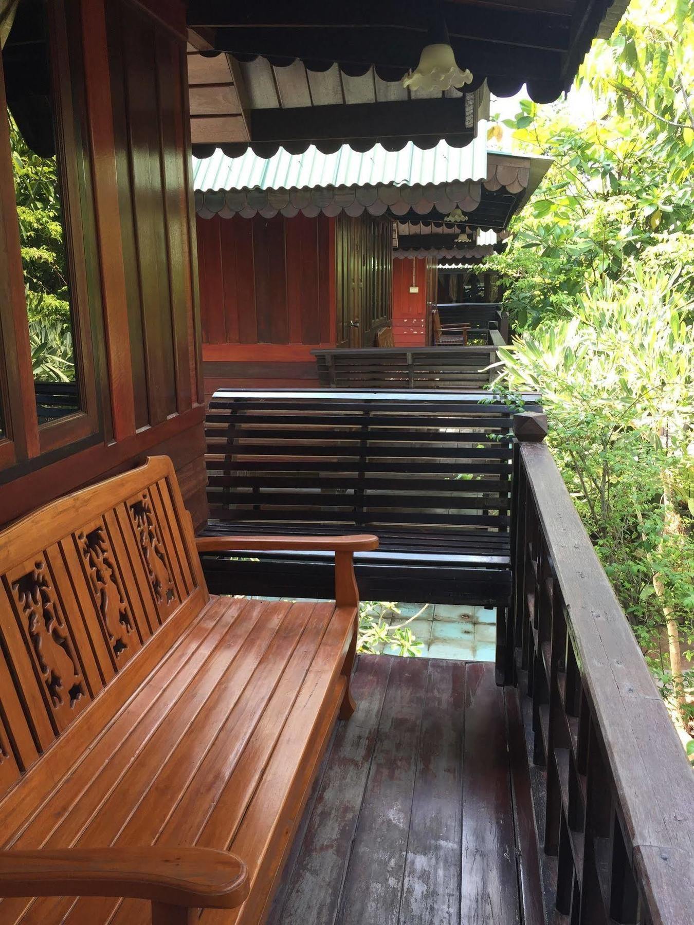 Baan Kong Homestay Phra Nakhon Si Ayutthaya Exteriör bild