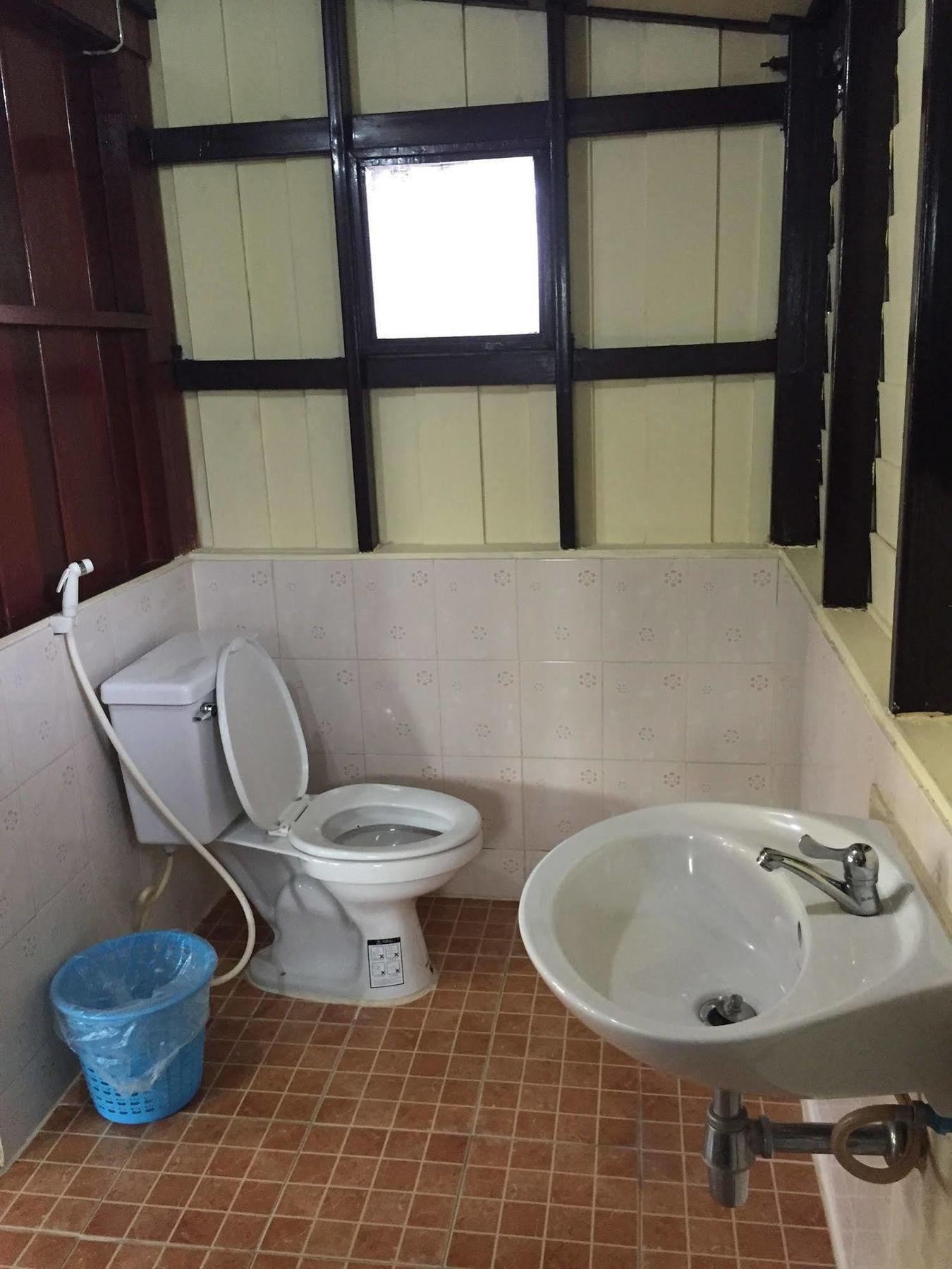 Baan Kong Homestay Phra Nakhon Si Ayutthaya Exteriör bild