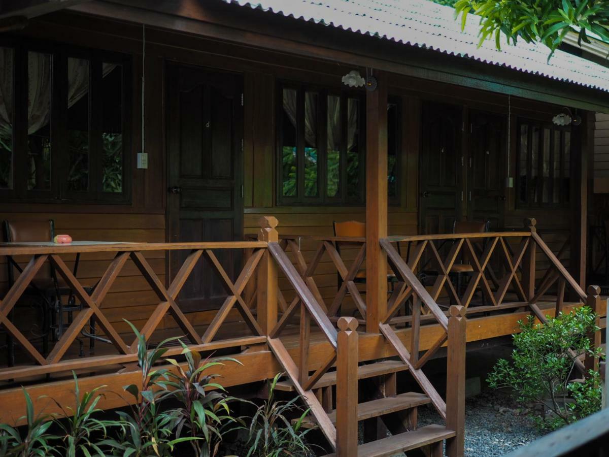 Baan Kong Homestay Phra Nakhon Si Ayutthaya Exteriör bild