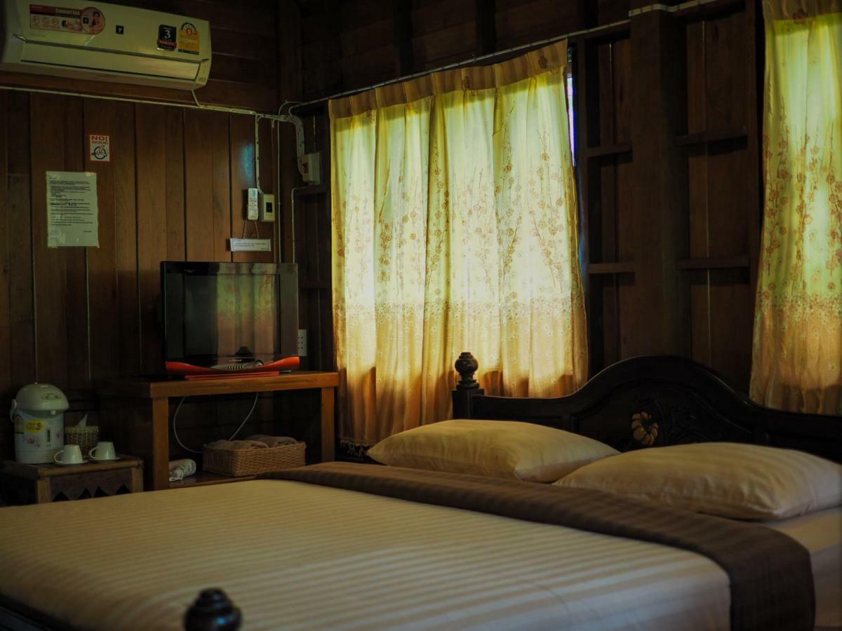Baan Kong Homestay Phra Nakhon Si Ayutthaya Exteriör bild