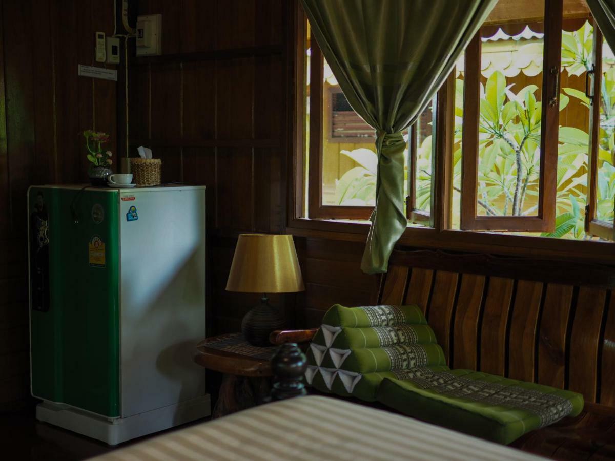 Baan Kong Homestay Phra Nakhon Si Ayutthaya Exteriör bild