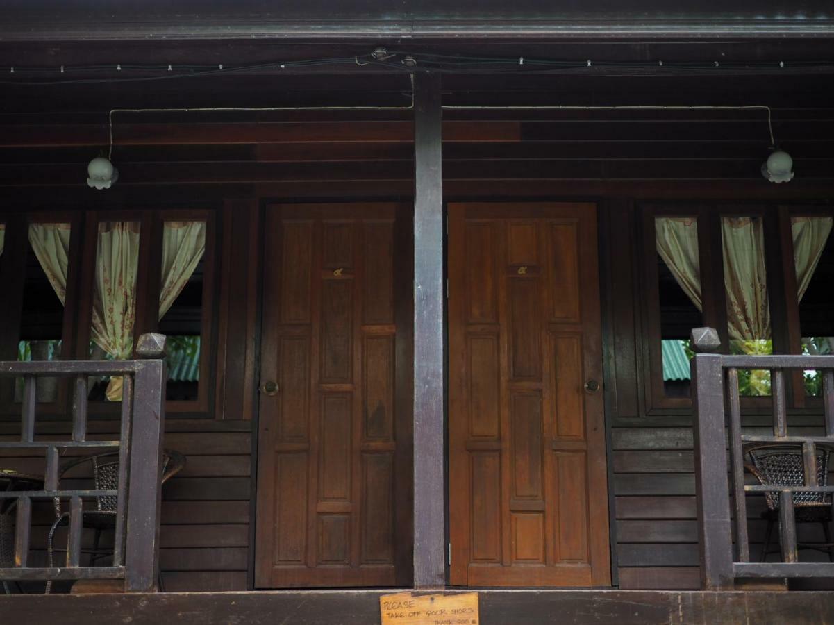 Baan Kong Homestay Phra Nakhon Si Ayutthaya Exteriör bild